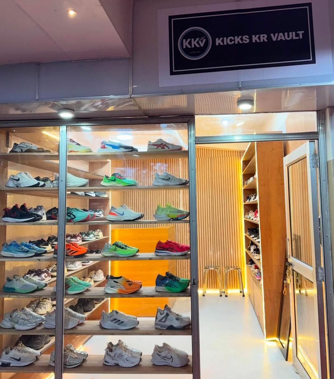 Kicks Kr Vault