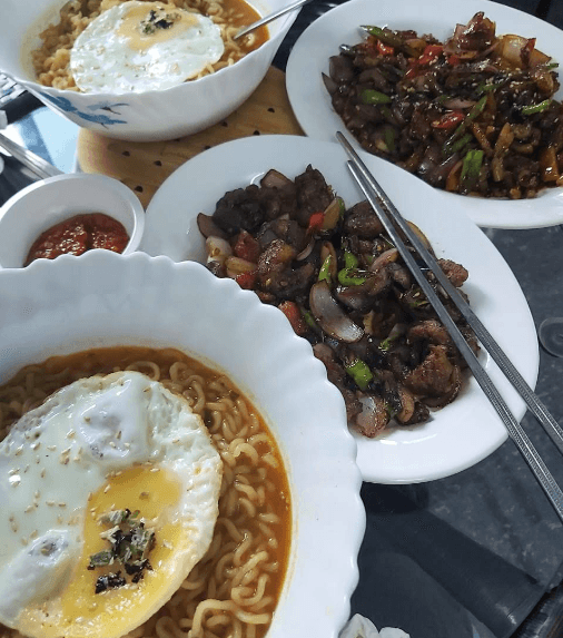 The Meet Up Restaurant